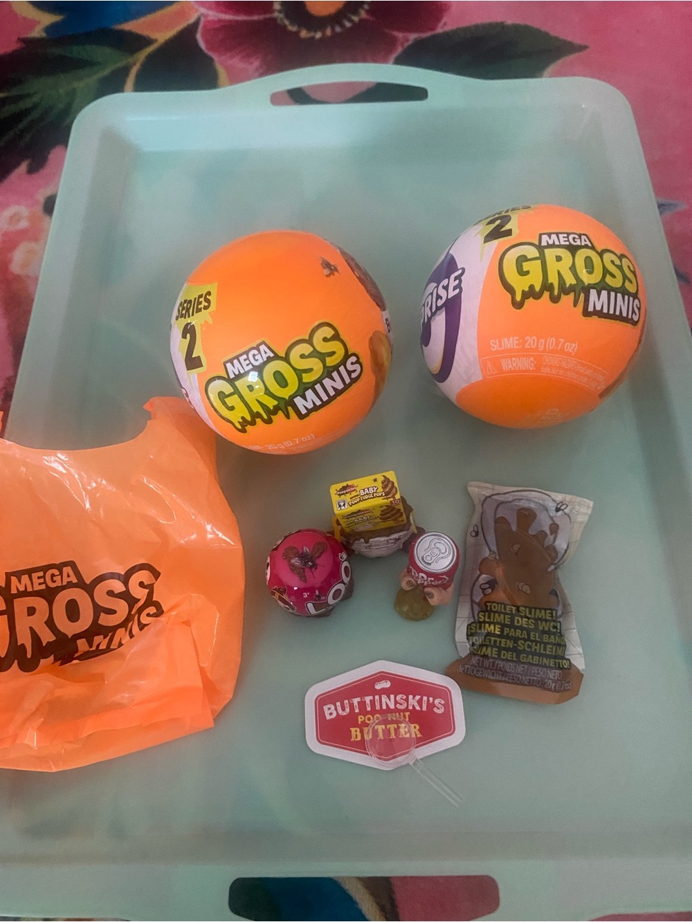 Mega Gross Minis Surprise Balls - Orange Collectible Playset